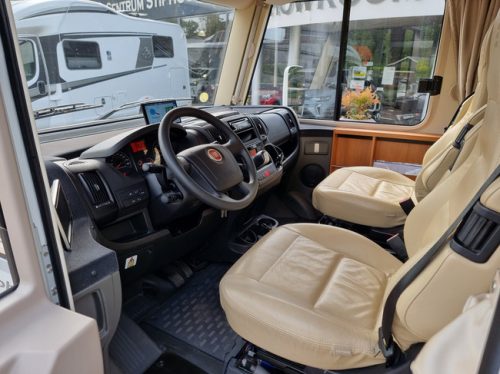 Hymer Exsis 678 | Automatic | Euro-6b | Single Beds | Drop-down Bed | Camera | Navigation | Top Condition! photo: 22