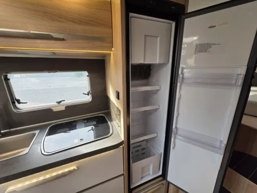 Knaus Sky TI 650 MEG 160PS Automatik Foto: 7