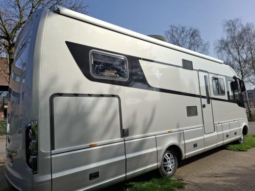 Niesmann bischoff Flair 880 LE photo: 1