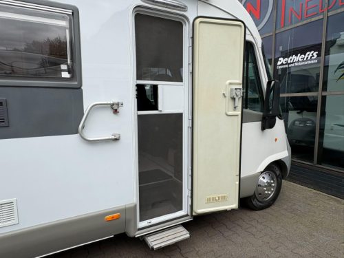Knaus Travel-Liner 640 Airco, Festbett, Hubbett Foto: 8