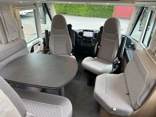 Carthago Malibu 490 I LE Upper cabinets, Lithium  photo: 11