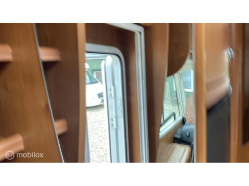 RAPIDO 983M Mercedes 190-PS Automatik Festbett und alle erdenklichen Optionen! Foto: 17