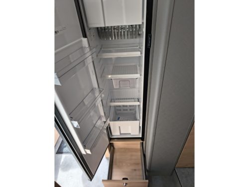 Autocaravana Dethleffs Just Camp T 7052 EB Active - autom&aacute;tica foto: 10