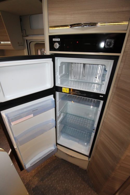 Adria Martix Axess M670 SL photo: 8