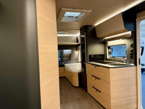 Hobby Maxia 585 UL MOVER + Kassettenmarkise Foto: 2