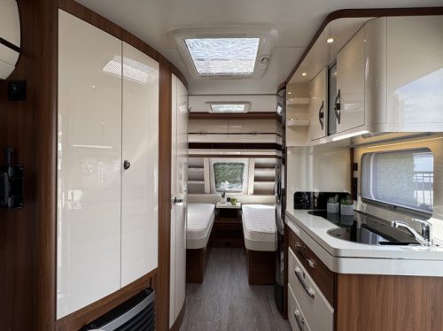Hobby Excellent 495 UL with single beds **Mover/ATC/1st owner/Very neat caravan** photo: 21