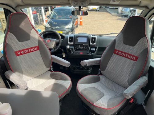 Hobby Siesta V65 Ge V Edition Aut. 2x Airco/Enkele bedden/Alko Levelsysteem foto: 8
