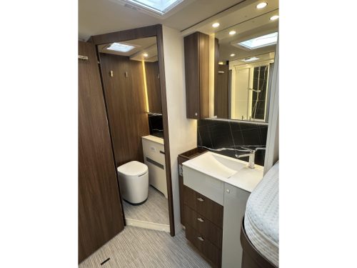 B&uuml;rstner Elegance 910 G E&P Mercedes ALDE Airco  photo: 21