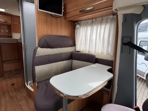 Hymer Van 520 S Single beds space wonder photo: 13