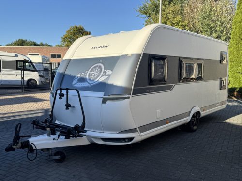 Hobby De Luxe 490 KMF met STAPELBED **6 Slaapplaatsen/Mover/1e eigenaar//Lichtmetalen velgen black/2x zonnepaneel/Autark/Nette caravan foto: 7