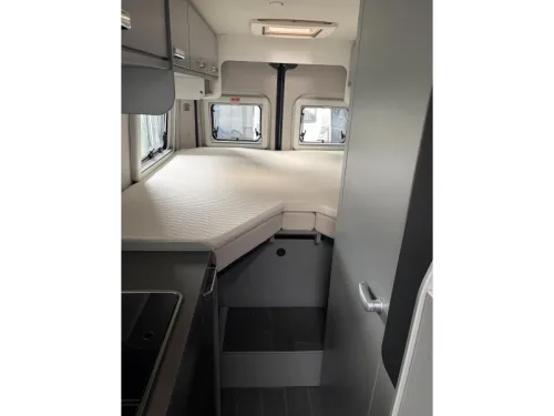 Weinsberg CaraBus 600 ME Compact with single beds photo: 1