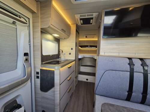 Knaus VAN TI PLUS 650 MEG PLATINUM SELECTION AUTOMATIC 180 HP ONLY 16,866 KM!! AIR CONDITIONING AIR SUSPENSION TV + SATELLITE SINGLE BEDS SWIVEL DETACHABLE TOWBAR photo: 15