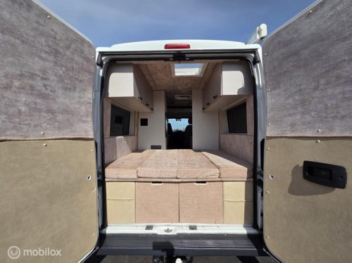 Peugeot Waldi Camp VIP DuoVan photo: 17