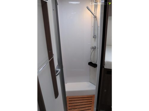 Carado T457 140hp Automatic | Single beds | Face to Face | Pro + Package | Thule awning | Separate shower | Large refrigerator | Light metal photo: 20