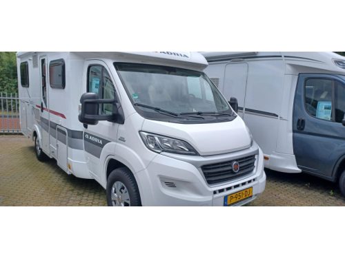 Adria Coral S 650 SF Cama francesa foto: 16