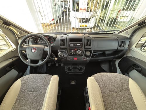 Adria Coral Supreme 670 SLT EINZELBETTEN EINZIGARTIG! ALDE Foto: 15