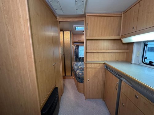Knaus S&uuml;dwind 450 FU photo: 21