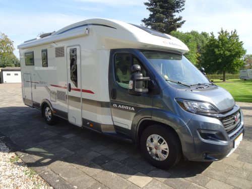 Adria Matrix Plus M670SL
