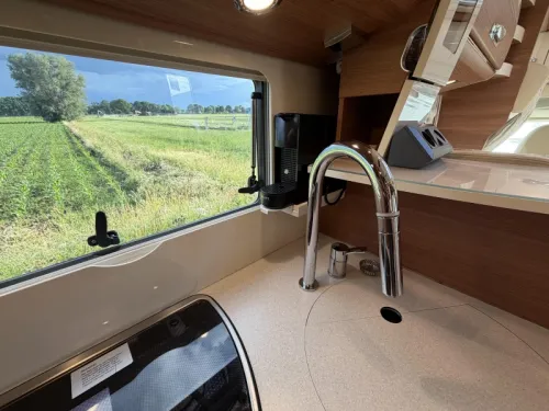 Carthago Chic C-Line 49 LE Levelling system, Lithium, photo: 11