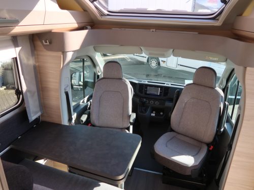 Knaus Van TI 650 MEG 4x4 AUTOMAAT 177 PK Foto: 2