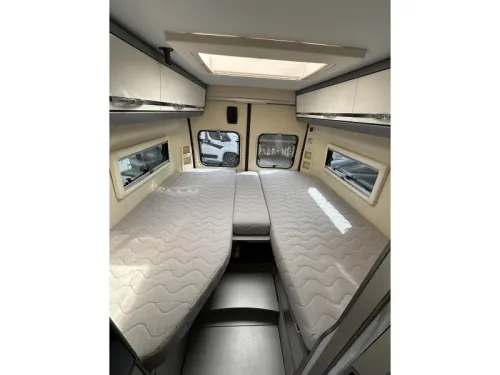 Adria Twin 640 SLX 150 hp solar panel photo: 17
