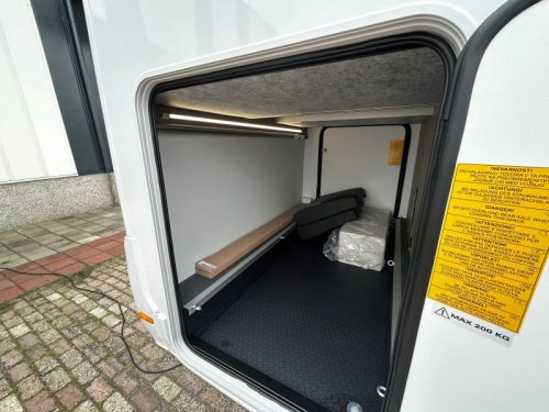 Adria Compact Select DL Large refrigerator, Awning photo: 4