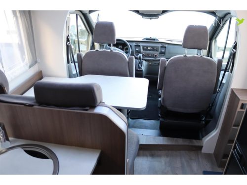 Carado T338 155hp Automatic | Edition Model | Alloy wheels | Awning | Single beds | photo: 6