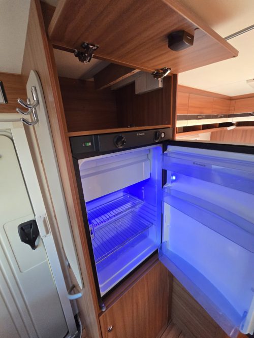 WEINSBERG TI 650 MFH Foto: 11