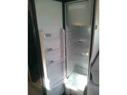 LMC Cruiser 740 EL single beds, Automatic  photo: 18