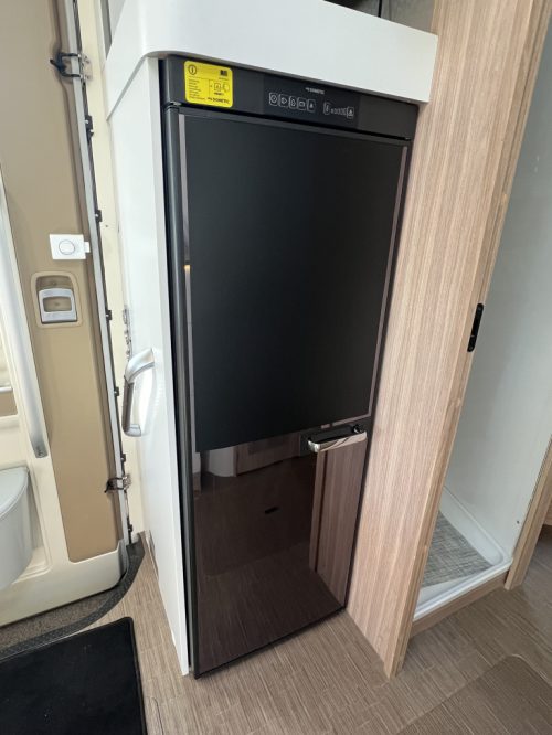 B&uuml;rstner Ixeo 736 T AUTOMATIQUE LIT CENTRAL+LIT ESCAMOTABLE FACE TO FACE photo : 7