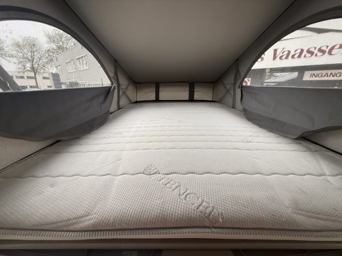 Volkswagen California Ocean T6 Westfalia in new condition DSG automatic 200 hp full options 4 berths electric pop-top roof awning climate control cruise control camera soft-close rear tow hitch photo: 16
