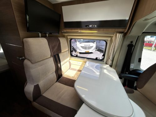 Karmann Davis 590 Transverse bed/2017/Euro6/Airco photo: 14