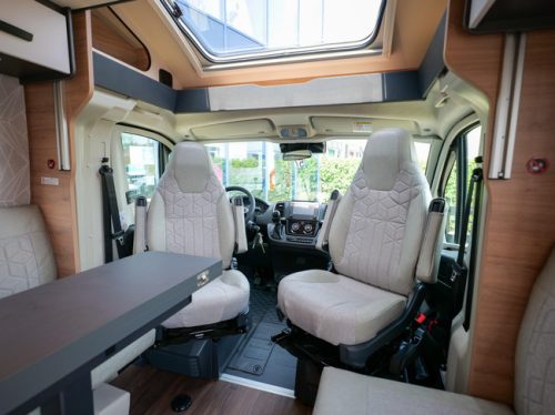 Knaus L!ve Wave Platinum 700 DX AUTOMATIC FACE 2 FACE 2027 photo: 8