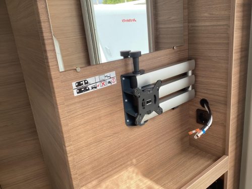 Knaus Sport E-Power Selection 450 FU mover/airco/omnistor photo: 16