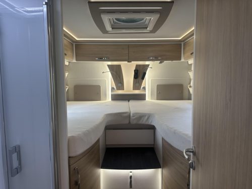 Autocaravana Integral Frankia Platin I 7900 GD Mercedes, E&P, Lithium foto: 15
