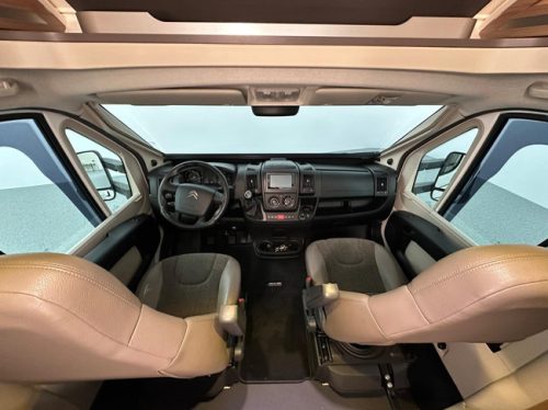 Adria Coral Axess 670 SL photo: 12