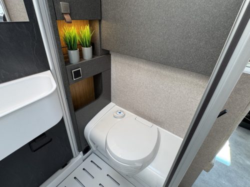 Hymer ML-T 570 4X4 CROSSOVER 190 hp AUTOMATIC 9-Speed Euro6 Mercedes-Benz **Single beds/Fully loaded with options/4 seats/4x Lithium/ photo: 19