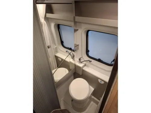 Adria Twin 600 SPT 130PS Querbett Klimaanlage Foto: 13