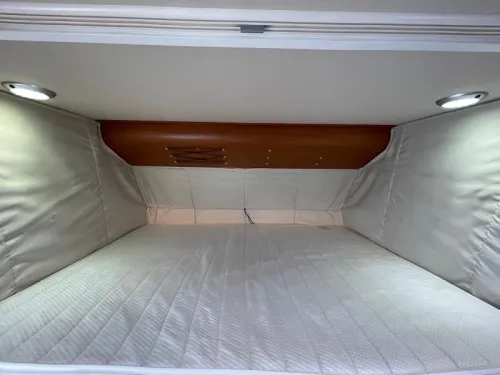Hymer B678 Einzelbetten Hubdach  Foto: 20