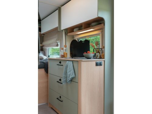 LMC Style Lift model 2027 single beds photo: 2