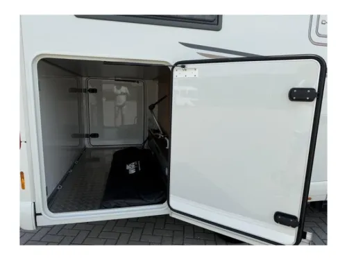 Carthago C-Tourer T 144 LE 4 Personen, LPG, Automatik Foto: 7