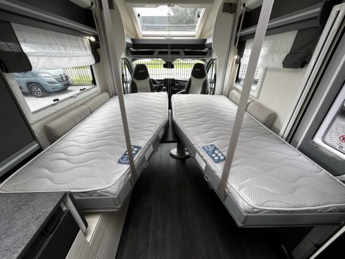 Challenger Etape Edition 270 Single beds/Automatic! photo: 10