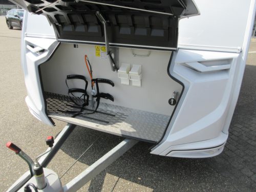 Knaus Sport 500 EU MOVER AND THULE AWNING photo: 9