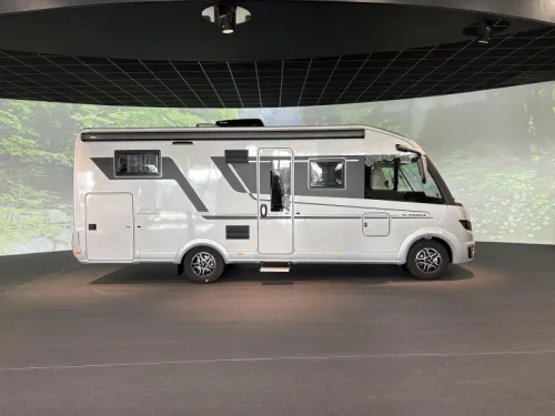 Adria Sonic Supreme 700 DL Automaat / Aparte Betten Foto: 2
