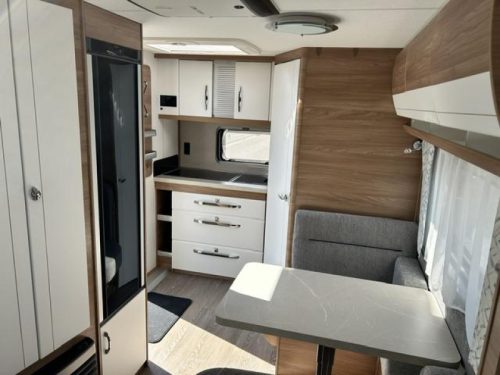 Hobby De Luxe 460 SFF extremely complete photo: 15