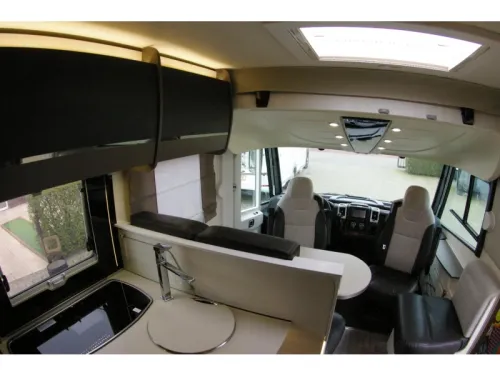 Chausson Exaltis 6028 EB Queensbed, Hubdach.  Foto: 8