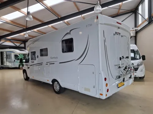 Pilote Adventure 736 T 130PS Queensbed Hubdach Foto: 3