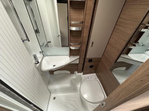 Knaus L!ve Ti 650 MEG 160PK-AUTOMAAT-698CM foto: 15