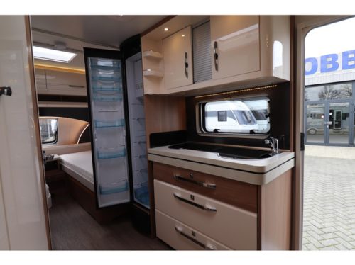 Hobby Excellent 495 UL Single bed/ Thule awning photo: 9