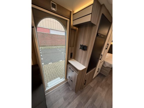 Kabe Estate 560 GLE Neu eingetroffen! Foto: 12